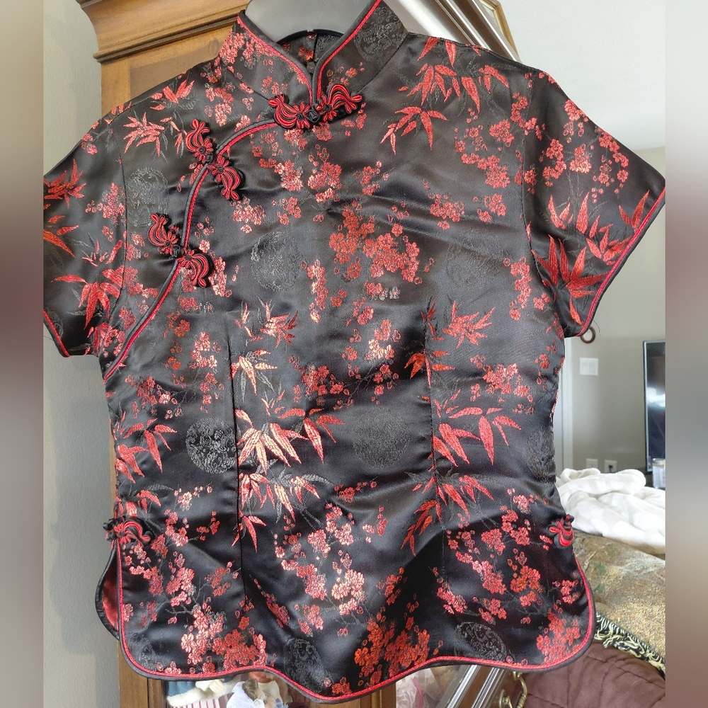 Mimi Black and Red Floral Satin Top